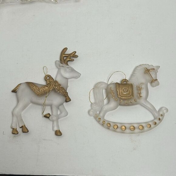 EHI VINTAGE  Assorted Christmas Horse Sleigh Reindeer Angel Santa Ornaments - Picture 4 of 8